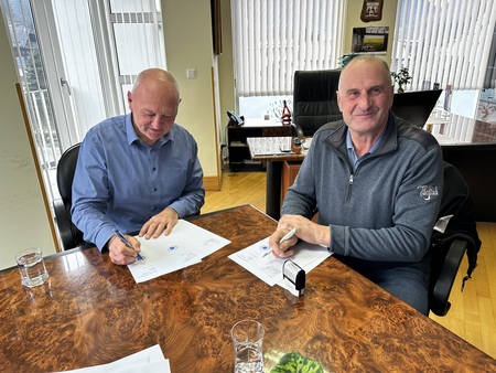 Podpis pogodbe za Pustotnik 1.12.2025 